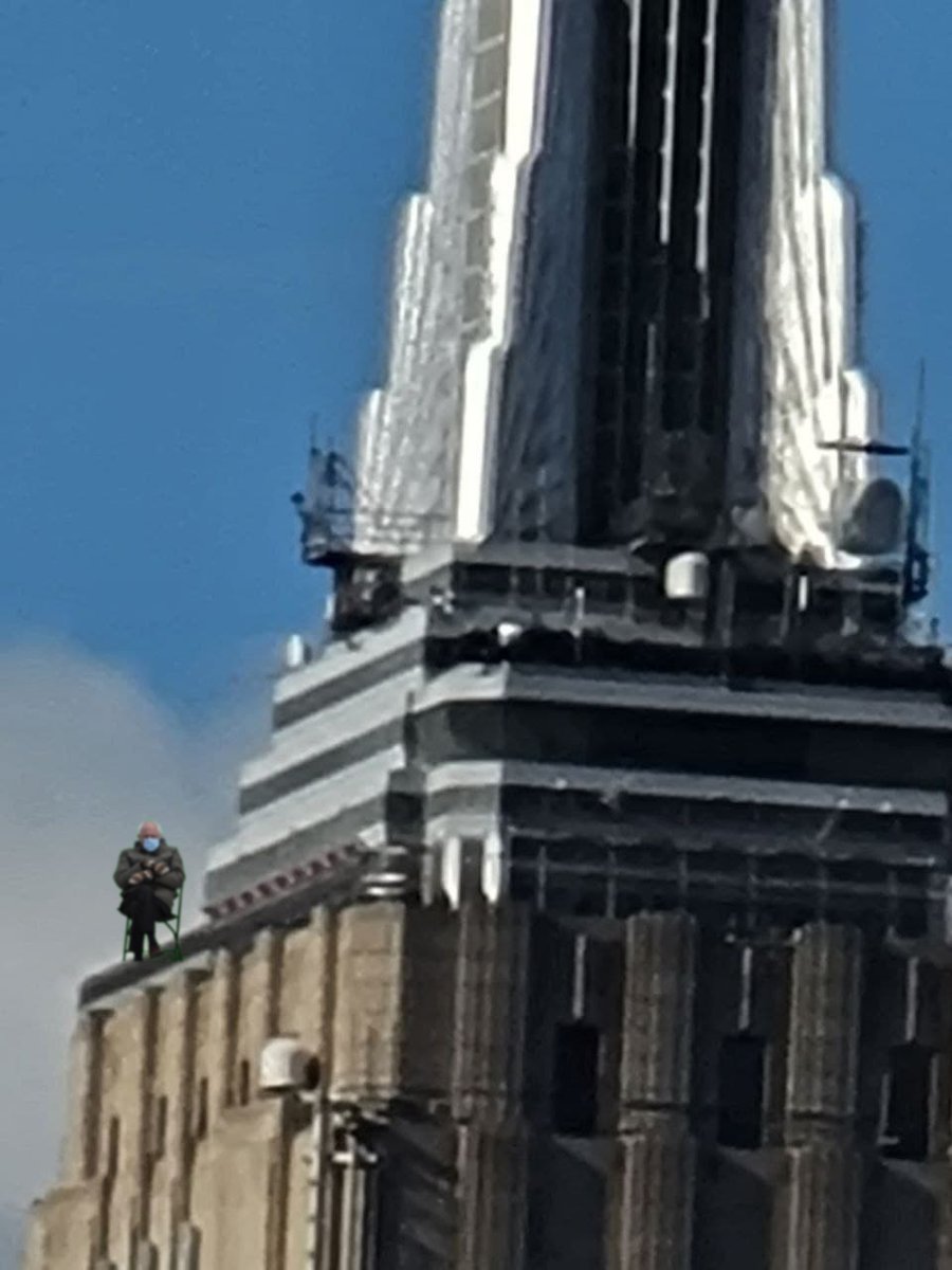 DurvidImel's tweet photo. Dang, the 100x Space Zoom on the S21 Ultra is pretty nuts https://t.co/LXEfZBLryr