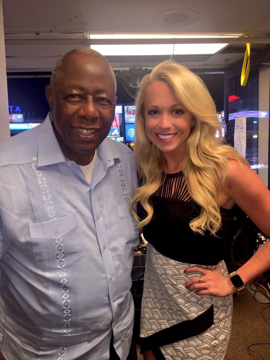 KelsWingert's tweet photo. Hank Aaron. 
Hero. 
Icon. 
Legend.
Champion. 
Hall of Famer. 
Pioneer. 
Royalty. 
OUR home run king. 

Rest In Peace to Hammerin’ Hank. Honored to have known you. https://t.co/swqBBaIq8N