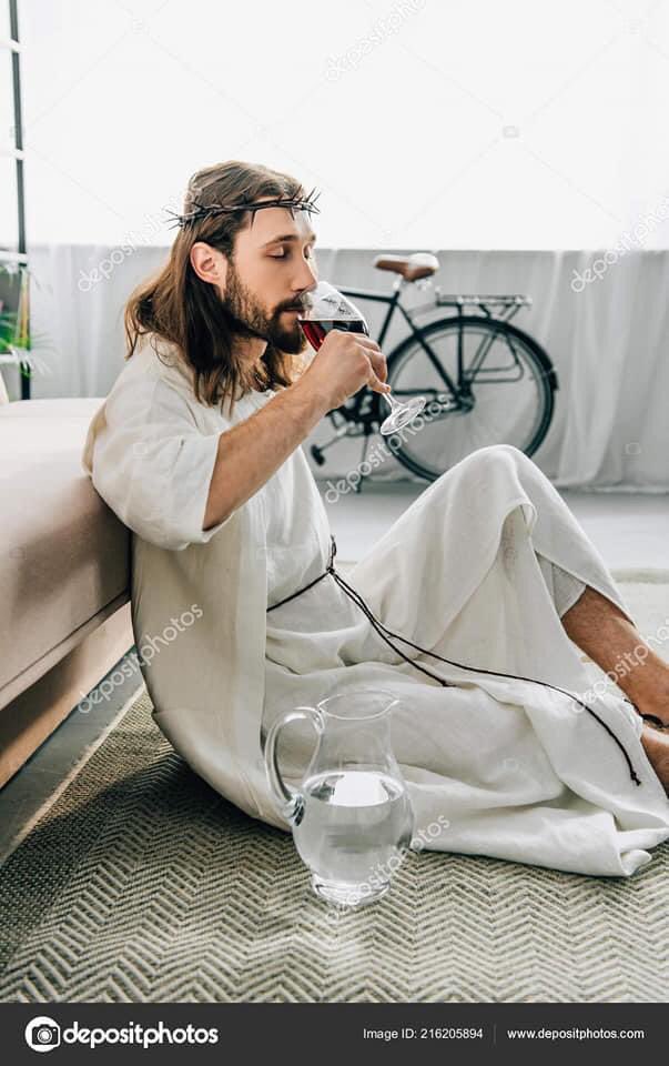 realsalehUG's tweet image. this is the guy y’all waiting for to come come and die for you again ?!

broski is living his best life 😉