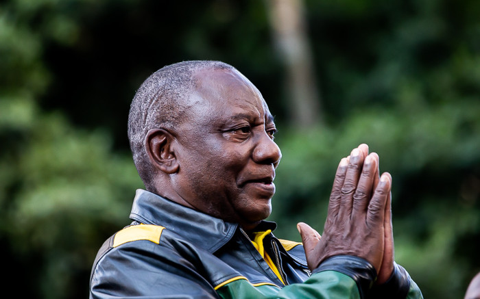ewnupdates's tweet photo. President Cyril Ramaphosa has hinted that the country may need to borrow more money to foot the bill for the vaccines rollout. | @ThetoThakane https://t.co/EaN8Oj3yaH https://t.co/xzwJp0ZviF