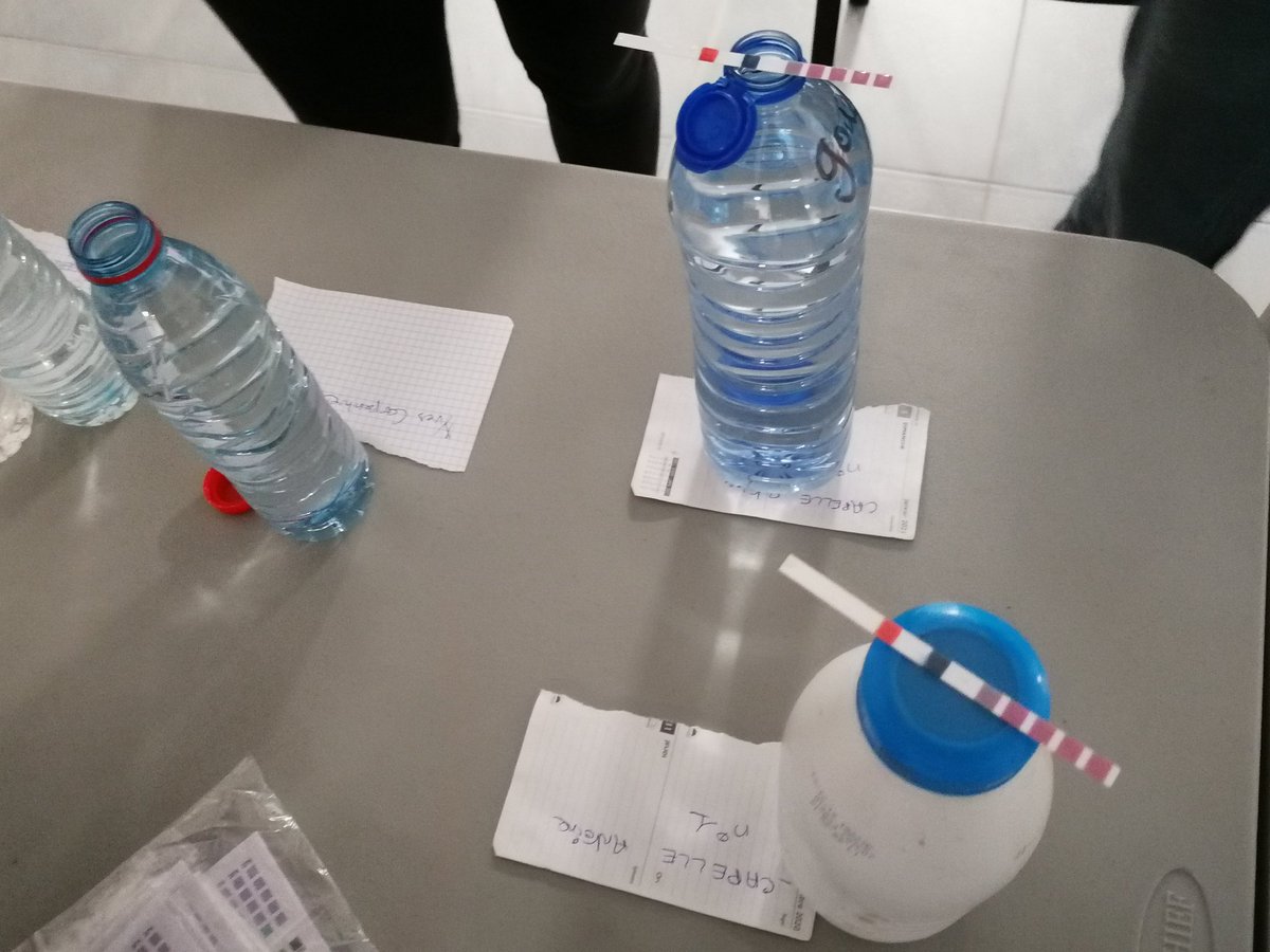 CarreFerme's tweet photo. Nouveau #CarréPerformance sur #QualitéPulverisation et #adjuvants avec notre partenaire @SDP_Fr : explications techniques avec Frank Vasseur
Demo effet adjuvant avec fluorescine
Tests des qualités d'eau
#Innovation https://t.co/2Ot1fp2B4H