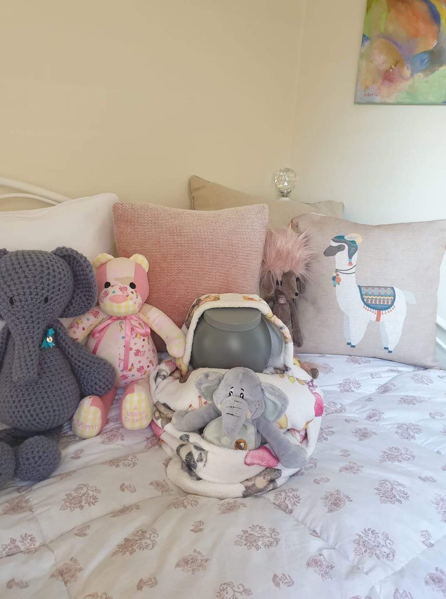 Mrs_Smith tweet media