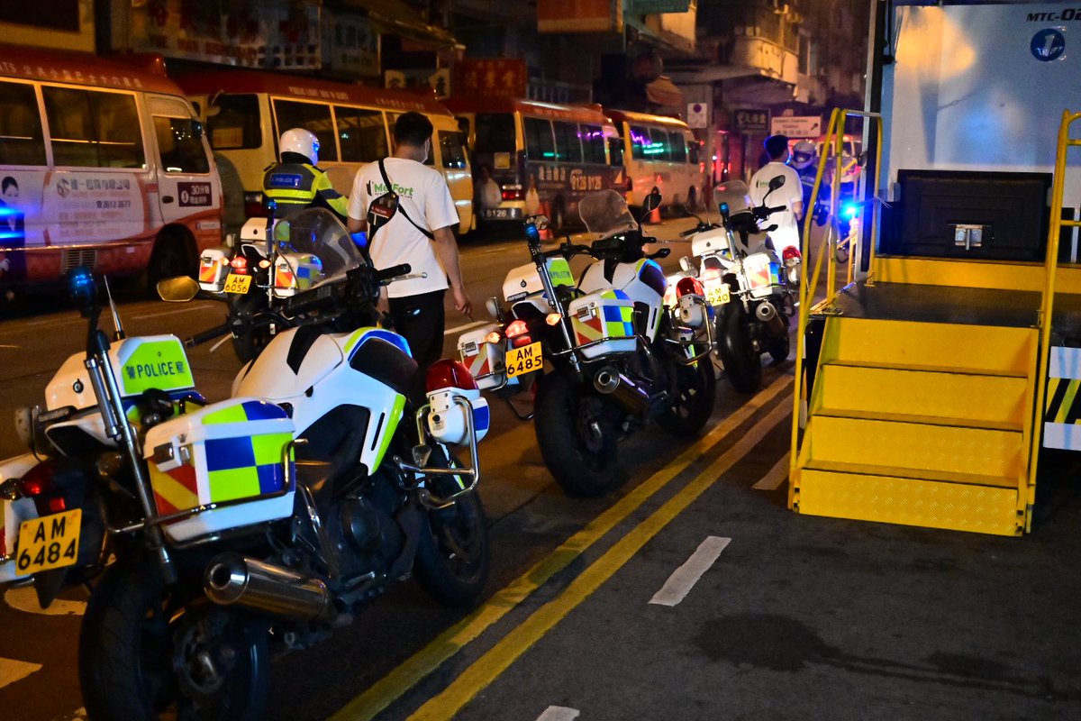 Govt and Police told shops the area will lockdown at 4AM