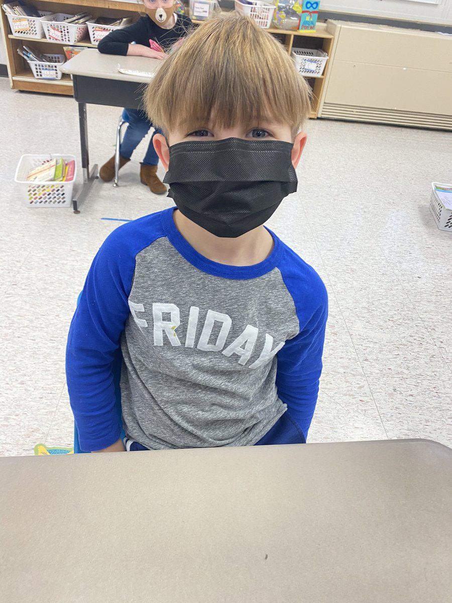 Mrs_Berkowitz's tweet photo. Friday vibes 🥳 #funfriday #kindergartenrocks https://t.co/yB5XstUKGe