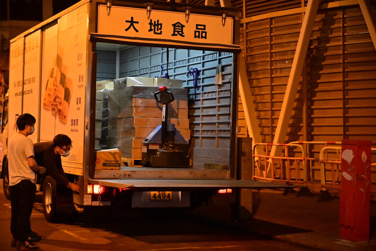 Another trunk of bread moving into the cooked food market