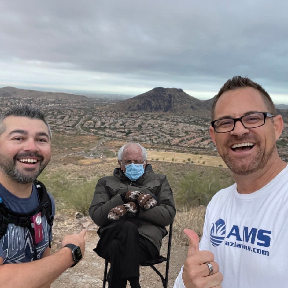 azlawns's tweet photo. Look whoβs on the mountain this morning #berniesanders #deemhills #arizonahiking #explorearizona #hikeaz #entrepreneurlife #phxmountain #azliving #desertlife #azmountains #azlife #desertliving #phoenixarizona #january2021 #landscaper #exposedmedia #azlawns #amslandscaping https://t.co/sq8nQ8foTh