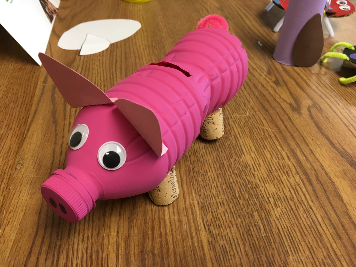 MikeLRecycle's tweet photo. This is a great way to use those empty plastic bottles! β You can have a go at making your own plastic bottle piggy bank this #MakingMonday. https://t.co/nvCuba0yLS