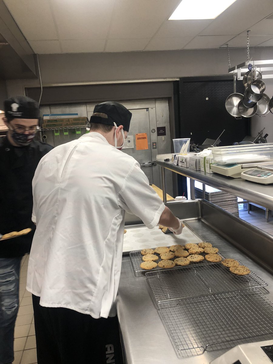 JodyAlbano's tweet photo. National Compliment Day is Sunday 1/24. The @SkillsUSA members at @ONCBOCES gifted the other students and staff at OAOC by making & delivering “Cookies with a compliment” to each class https://t.co/CgfgsOUzNn