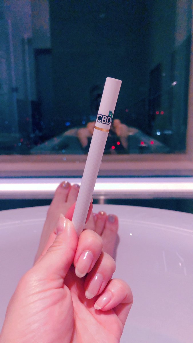 CBDfxjp_os1's tweet photo. 一日の終わりもCBD。リラックス🛁
カラダもアタマも柔軟になれる。
フラットな自分を取り戻せるって
なんて素晴らしいんだろう😌
#cbdfx
#cbdfxjp
#cbd #vape
#バスタイム
#ナイトルーティーン https://t.co/9O1HSpiwof