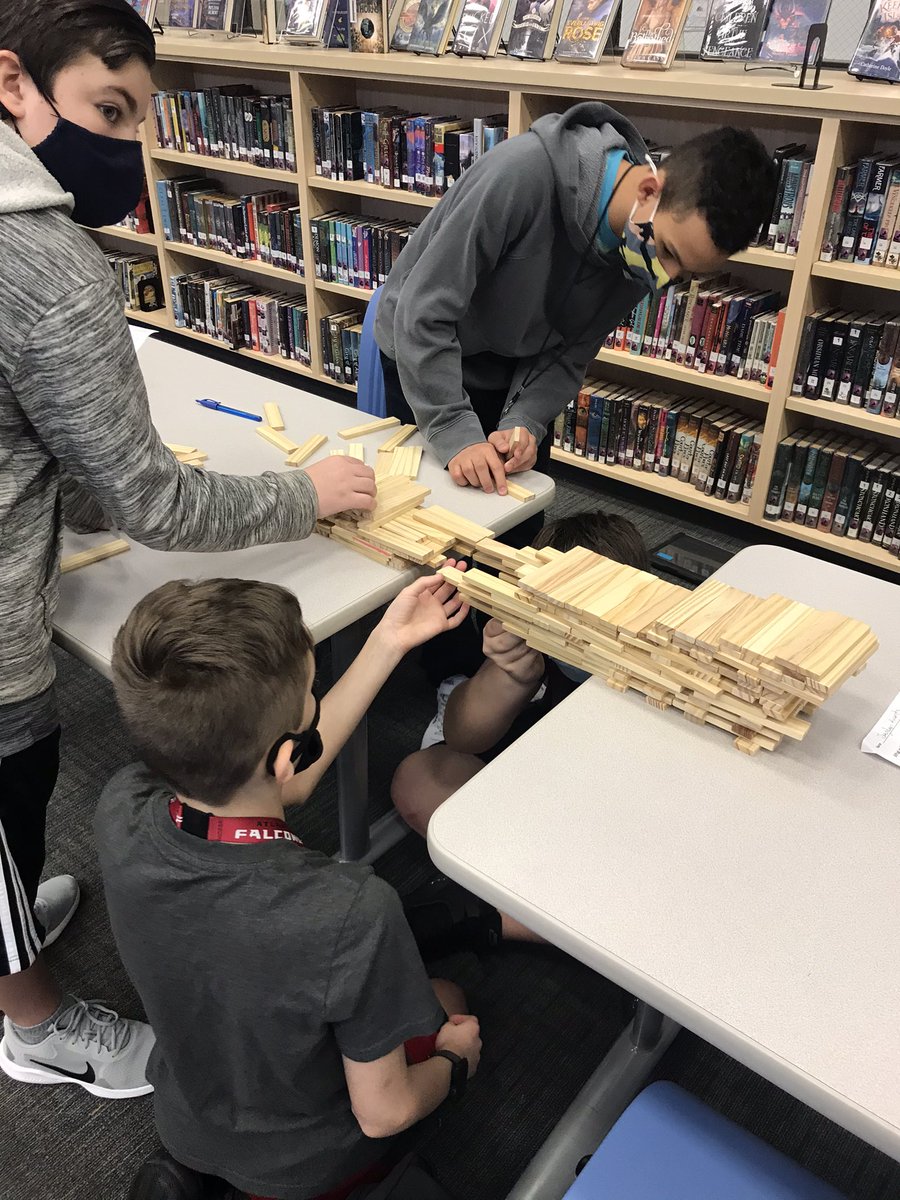 BIS_Robotics's tweet image. Thanks to @BIS_library for hosting the Robotics class as we practiced teamwork and the engineering design process. The students made impressive @KEVAplanks bridges, and some bridges were even strong enough to support books! Nice work, engineers! 👏🏻🌉 #makerspace @Brookside_IS