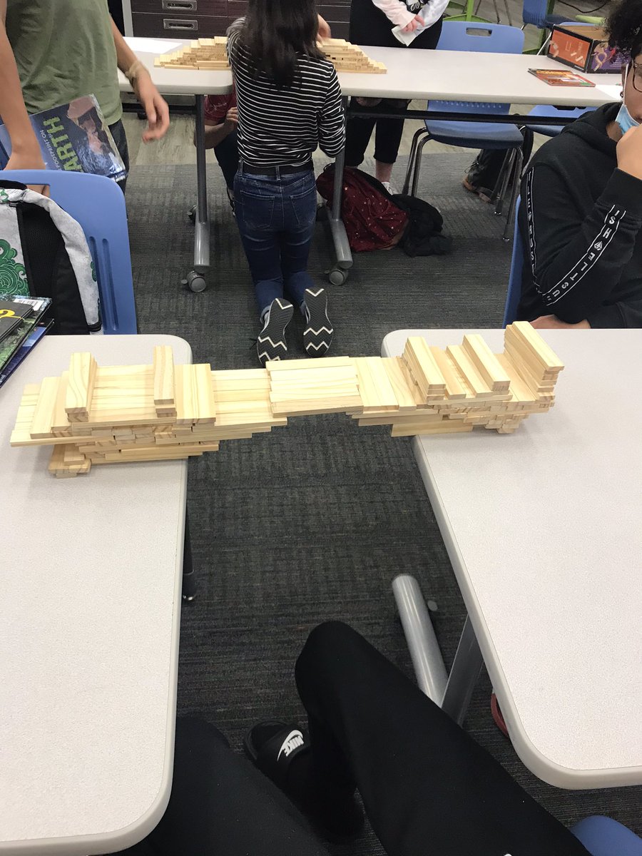 BIS_Robotics's tweet image. Thanks to @BIS_library for hosting the Robotics class as we practiced teamwork and the engineering design process. The students made impressive @KEVAplanks bridges, and some bridges were even strong enough to support books! Nice work, engineers! 👏🏻🌉 #makerspace @Brookside_IS