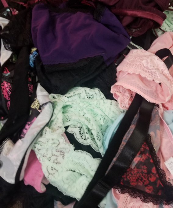 My new #lingerie I recieved the other day. I'm SO excited to film some sexy videos this weekend! #OnlyFansNewbieAlert<a href="/tag/lingerie"class="tags">#lingerie</a><a href="/tag/bbwfacesitting"class="tags"><span>#bbwfacesitting</span></a><a href="/tag/smokeweed"class="tags"><span>#smokeweed</span></a><a href="/tag/sellingvids"class="tags"><span>#sellingvids</span></a><a href="/tag/selllingcontent"class="tags"><span>#selllingcontent</span></a>