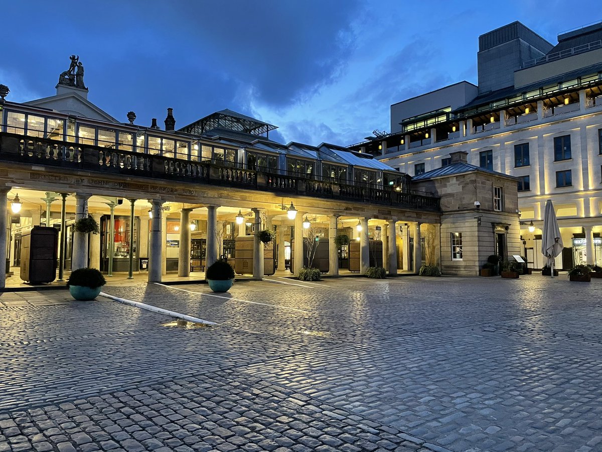Lockdown London 5pm and a deserted Covent Garden