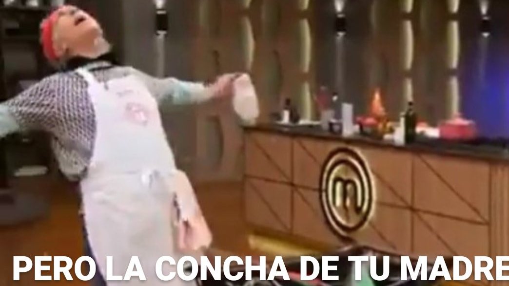 Año 2021. Operan bebés dentro del vientre materno. Pero en la farmacia hay que esperar 20 minutos a que un tipo corte con trincheta y pegue con voligoma el cartoncito de un remedio.