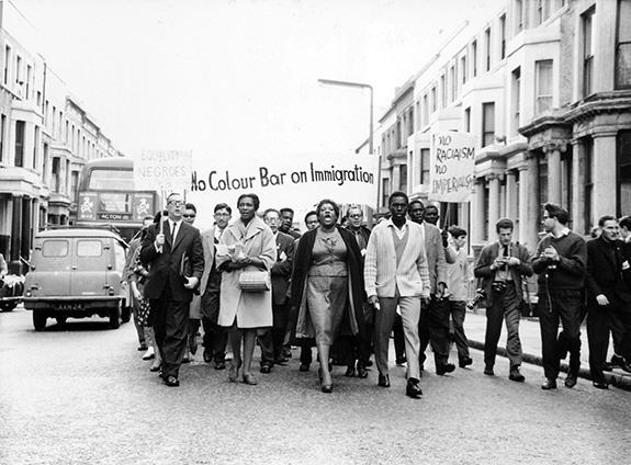 danafakih55's tweet photo. En 1962, le Canada a changĂ© leur rĂšgles dâimmigration et ont mis fin Ă la discrimination raciale dans le systĂšme. Un changement qui a surtout impactĂ© le Canada positivement puis a donnĂ© la chance Ă des millions de personnes de changer leur vie. #PAVĂhistoire https://t.co/L8eRPQEei8