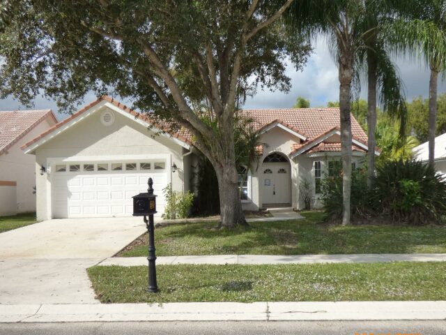 realestategavin's tweet photo. #FORECLOSUREFRIDAY 

Search all available Palm Beach County foreclosure properties like a Realtor®, directly from the MLS! 

#realestate #palmbeachcounty #deal #bargain #investment

https://t.co/aTnDGno7xM https://t.co/foIg8FKHir