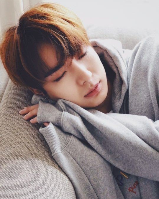 her_kirana's tweet photo. Congratulations on being even more experienced. I’m not sure what you've learned this year, but every experience transforms us into the people we are today. Happy birthday! 축하해요🎁
#OurMainCharacterYuto #PENTAGON @CUBE_PTG https://t.co/0LRpgYmNC0