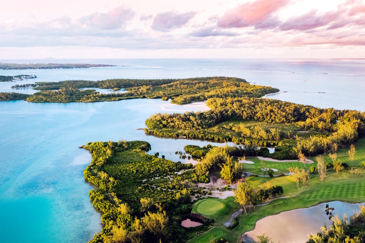 IMGPrestigeGolf's tweet photo. Wonder why @ileauxcerfsgolfclub is one of the world's most photographed golf courses?

📸 @sjoman_jacob 

#IMGGolf
#IMGPrestige
#IleAuxCerfs
#Mauritius🇲🇺 https://t.co/NbnUNDAdMc
