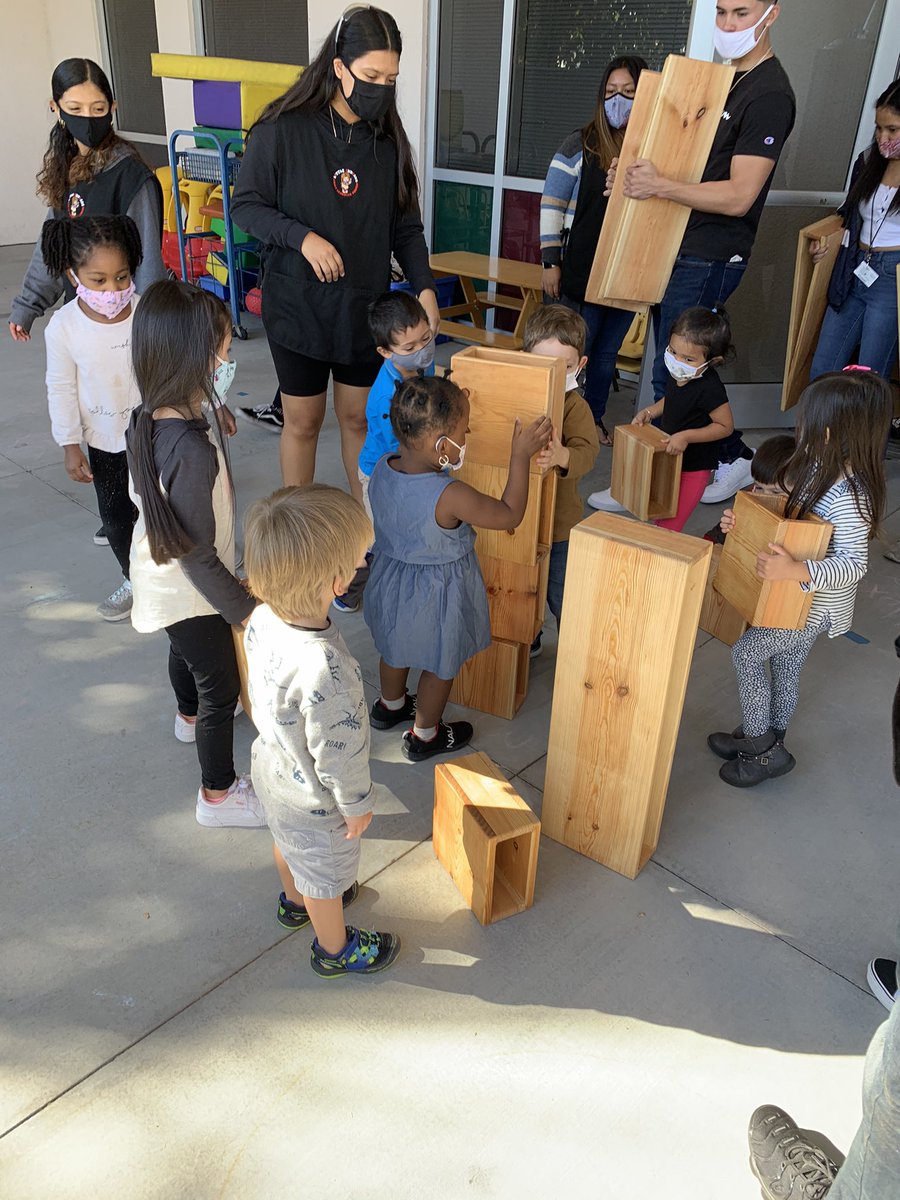 iTECHEarlyChild's tweet image. Huge thank you to our construction program for building these amazing blocks for outdoor learning! @iTECH_College #outdoorlearning #LearningThroughPlay #earlychildhood