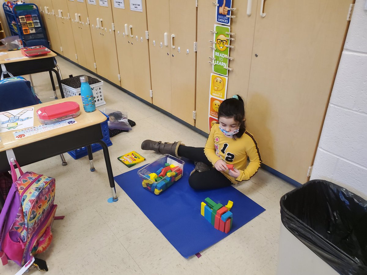 MrsMatuszak's tweet photo. First week in-person for these kindergarteners. They earned some well-deserved play time #Harnewcares https://t.co/fjMpFBcwkp