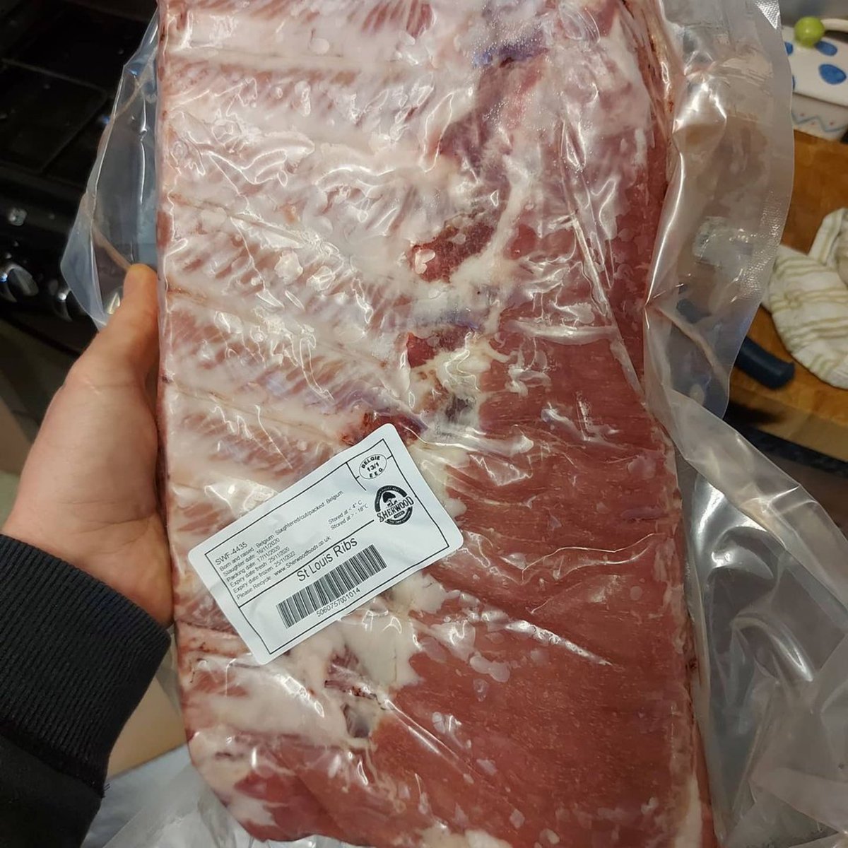 SherwoodFoods1's tweet photo. Welcome to the Sherwood online family. 👨‍👩‍👦
Enjoy your cooks, looking forward to your results in the near future.
#ourbrandisapromise #abrandisapromise 
#onlineshopping 
#homedelivery #swf_brand #sw #insulatedbox #swf_meatcuts #swf_online #beef #pork #chicken 
Please recycle ♻️ https://t.co/oiyOcTTY01