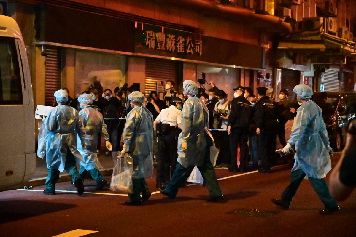 Evacuation of Kensington Plaza on the way