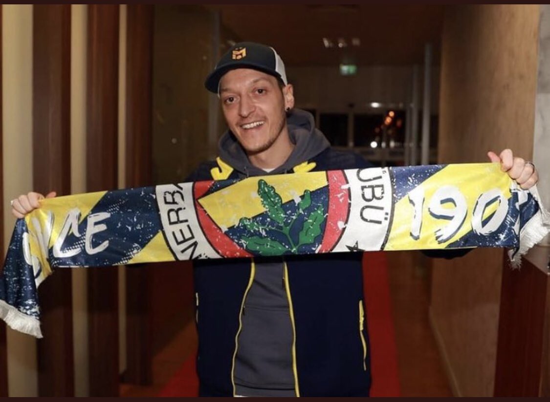 efeWq0's tweet photo. Daha gelmeden belliydi herkesin dengesini bozacağı. #AlayınızaMesutÖzil https://t.co/4uHRhxA3nb
