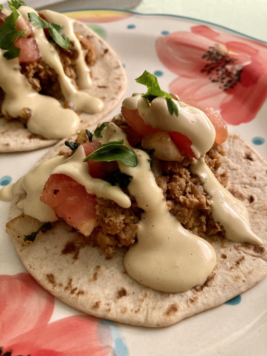 sarahjohnson05's tweet photo. My plant-based week for #COR424 has come to an end, but there’s no doubt I’ll continue to integrate more plant-based foods into my diet - like this vegan taco “meat” made of cauliflower, mushrooms, and walnuts!  This food made me feel great, both physically and ethically. #ElonEd https://t.co/iVBhiZSwJx