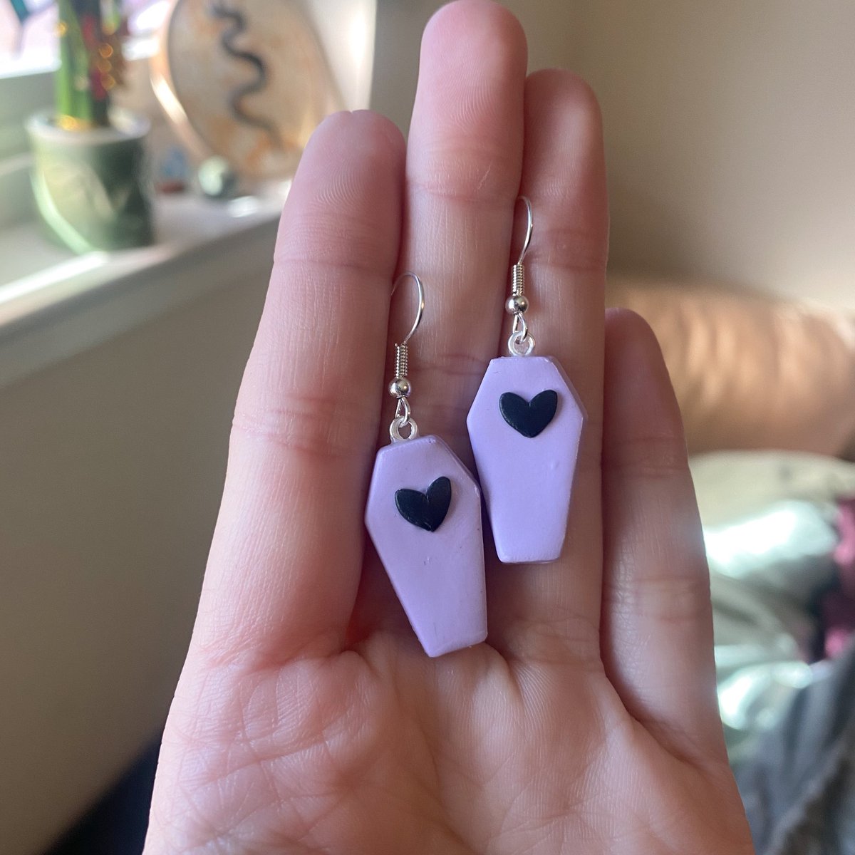 peripheralUS's tweet photo. heart coffins are back❤️🤭⚰️ valentines day is COMING https://t.co/Zf8iQOuqtY