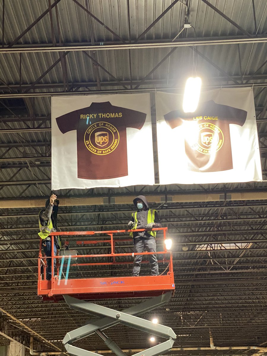 Bill Hazen (@bhazen6) on Twitter photo Dulles Celebrates Ricky Thomas! 25 years without an avoidable crash! Welcome to an exclusive club and a great honor, Circle of Honor Member Ricky Thomas! #COH <a href="/upsvadul/">UPS Dulles</a> <a href="/ChesapeakeCHSP/">ChesapeakeSafety</a> <a href="/CHSPKelley/">Kelley Keenan</a> <a href="/joesavageups/">Joe Savage</a> <a href="/KVUPS/">Kim Van Utrecht</a> Dulles Celebrates Ricky Thomas! 25 years without an avoidable crash! Welcome to an exclusive club and a great honor, Circle of Honor Member Ricky Thomas! #COH <a href="/upsvadul/">UPS Dulles</a> <a href="/ChesapeakeCHSP/">ChesapeakeSafety</a> <a href="/CHSPKelley/">Kelley Keenan</a> <a href="/joesavageups/">Joe Savage</a> <a href="/KVUPS/">Kim Van Utrecht</a>