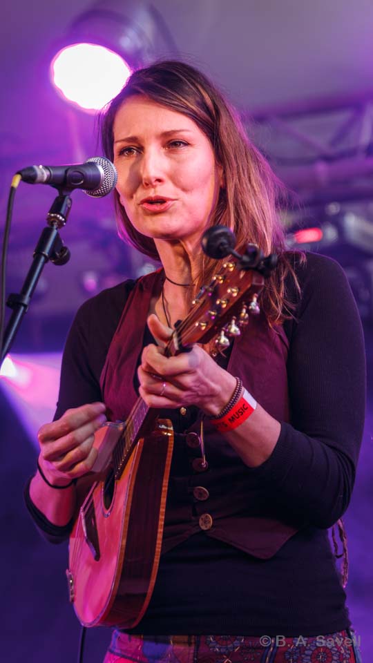 BarrySavell's tweet photo. @BradfordRoots 
Another local band and another favourite Fly Yeti Fly - Lorna and Darren - on the Wild and Woolley stage at Bradford Roots Music Festival 2020. 
#MyBradfordRoots https://t.co/6ESgk8G28p