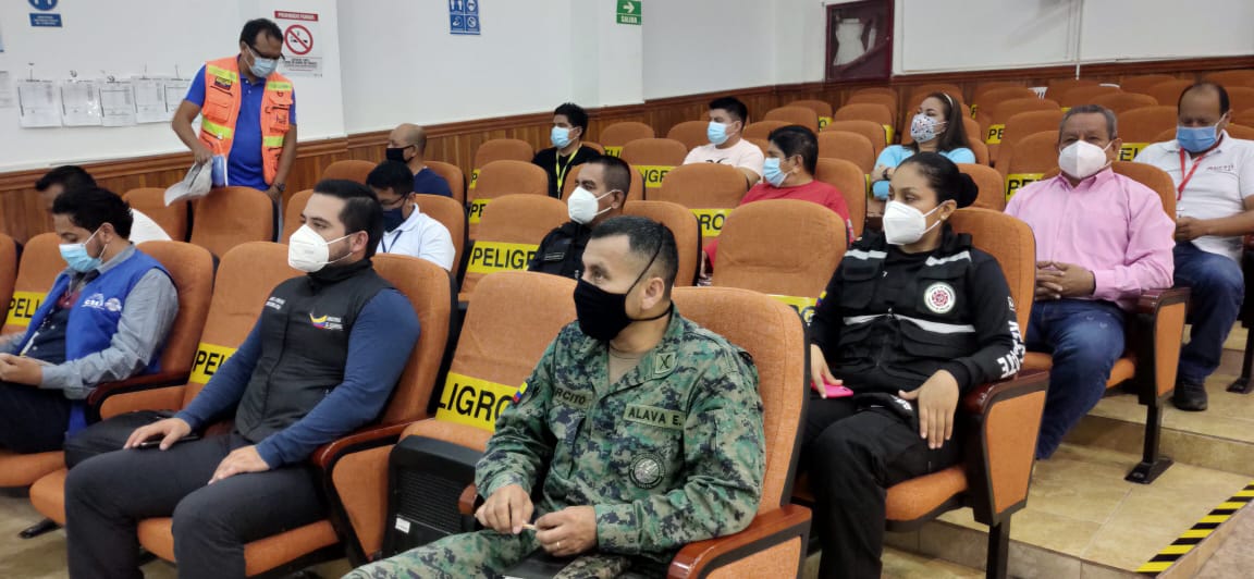 EducacionZ2_Ec's tweet photo. #SíALaEducación | @NelMor30 Director Distrital 22D02 #Loreto #Orellana Participa en la reunión en el Auditorio del CNE, sobre seguridad electoral y el segundo simulacro para elecciones electorales que se llevarán en las Instituciones Educativas que serán recintos electorales https://t.co/9WnvS0WAqj