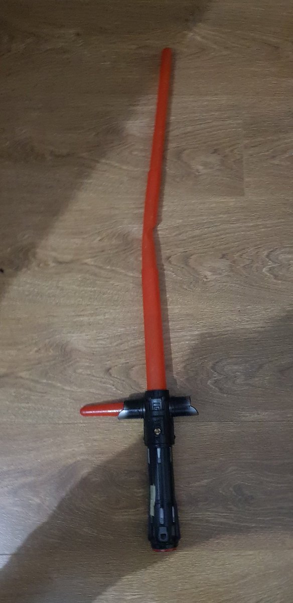 Adamorsomethin2's tweet photo. Me and my brother had a lightsaber battle here is the out come https://t.co/Zk9Pjfs5CR