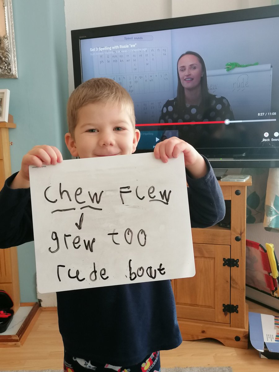 Camilla12793102's tweet image. Sounds with Rosie and writing out sounds for Mr Wolf @EgremontEYFS #sogladitsfriday