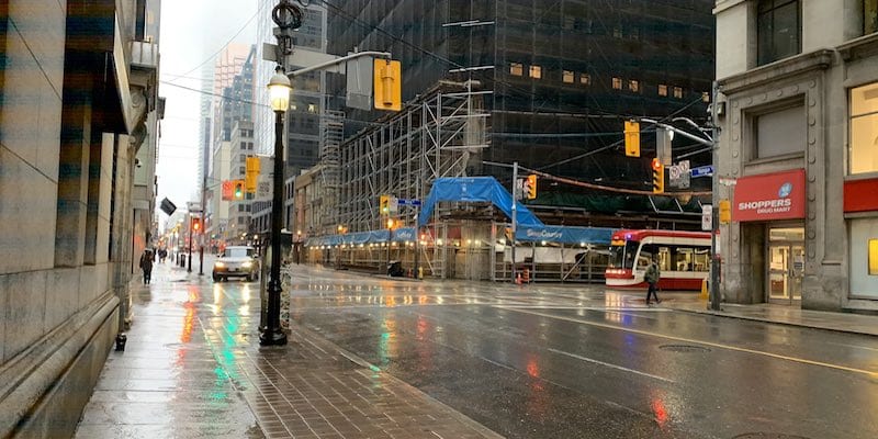 CanIndiaNews's tweet image. Toronto traffic and cell phone data shows more people are staying home during the lockdown
#cellphonedata #stayinghome #torontotraffic #trafficdata
#canindianews