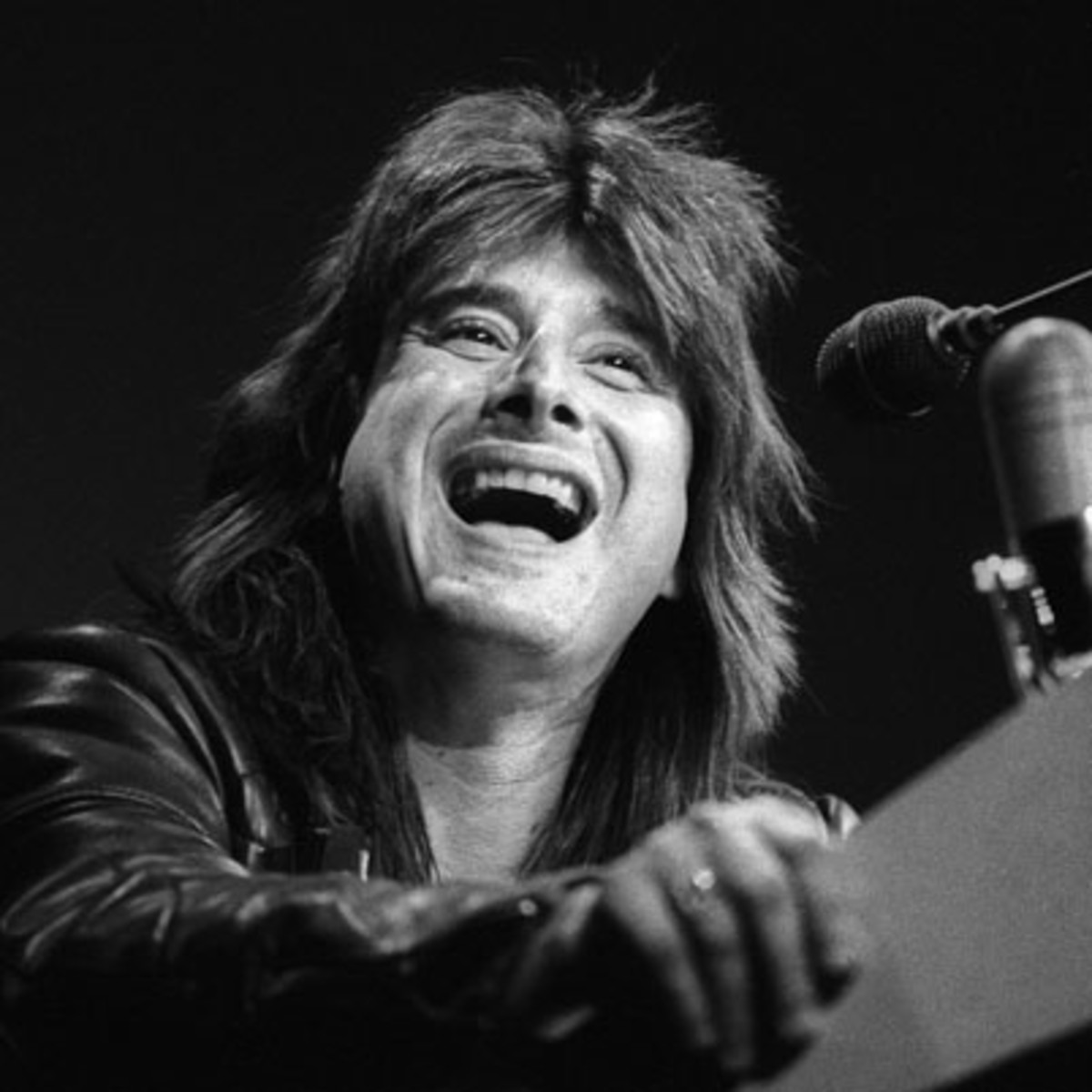 Happy birthday to musical royalty Steve Perry. 

His voice is a national treasure. 