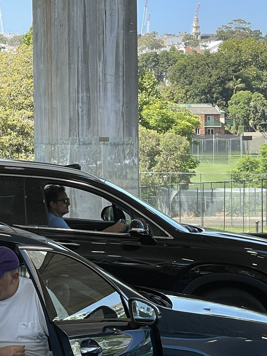 TheRealALM's tweet photo. If you're wondering what Socceroos strength and conditioning coach Andrew Clark is doing this morning, he's filling his car up with petrol in rushcutters bay #stalkmode https://t.co/CNqs8CjajP