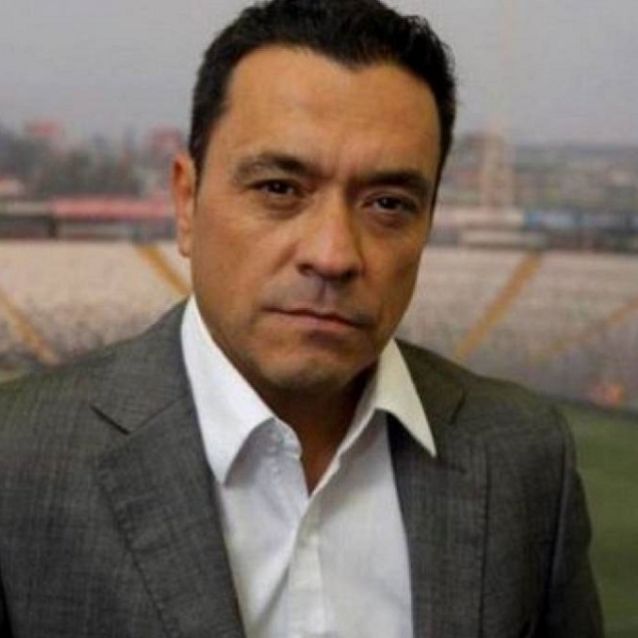 teacherabarca's tweet photo. #NoMasPalmaRelatandoParaLaU
#VamosLaU #UdeChile #TNTsports POR FAVOR NO MÁS CLAUDIO PALMA EN PARTIDOS DE LA U.... Nosotros somos los clientes y tenemos la razón!!!! https://t.co/Uoze2KhEqd