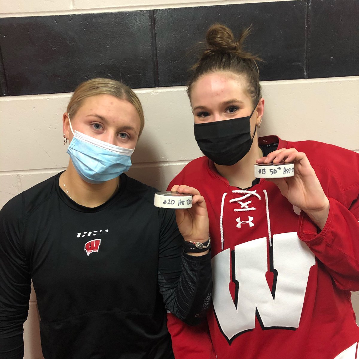 BadgerWHockey's tweet photo. Lots of milestones tonight!

▪️ Hat trick for Daryl Watts (second collegiate hat trick)
▪️ Hat trick for @BrettePettet (second collegiate hat trick)
▪️ 50th career assist for @gracebowlby_ 

#Badgers || #OnWisconsin https://t.co/1cdbEJB3vz