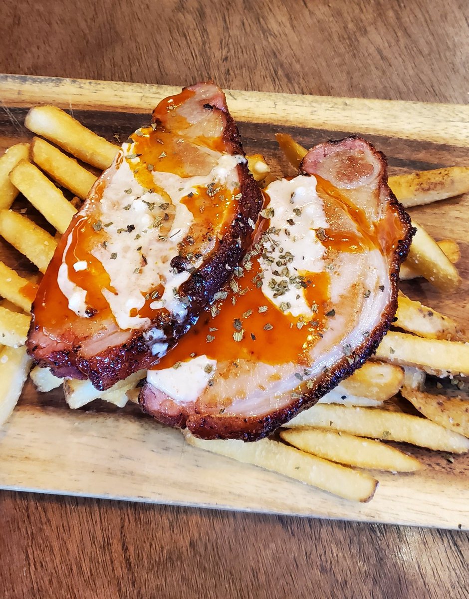 sugarfirewesty's tweet photo. "The Loins" will be gone very soon! Grab your grilled slices of smoked tenderloin, topped with Alabama White and Texas Hot Sauce, complete with your choice of side before they're all gone! $14.99 while supplies last!
#sugarfirewesty #smoked #weeklyspecial #porkchops #colorado https://t.co/a2vYMBag6o