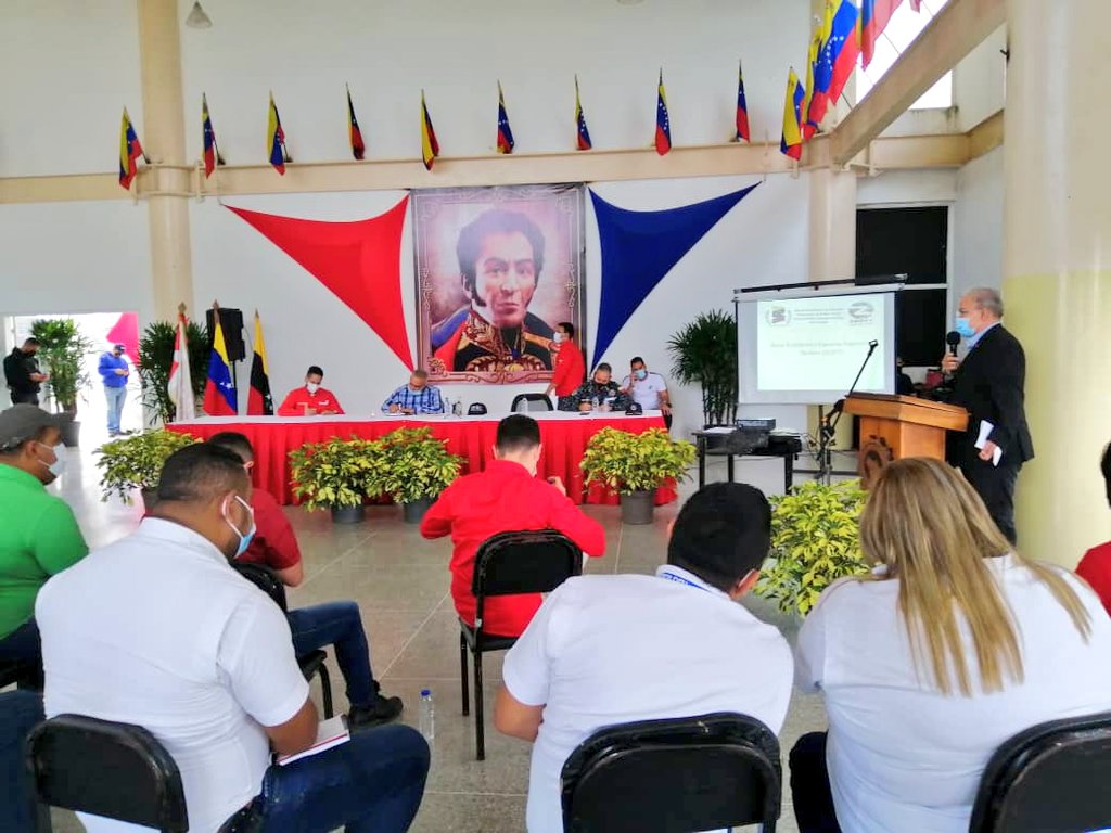 Los diversos sectores económicos y productivos también presentaron propuestas para el fortalecimiento del Sistema Económico y la consolidación de la Zona Económica Especial del #Táchira, en pro del bienestar del Pueblo andino y del País. ¡Unidos Venceremos! 2/2