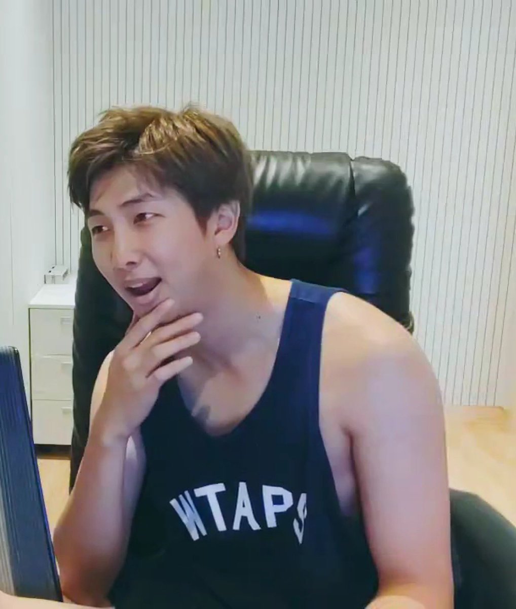 look at how broad they are jesus