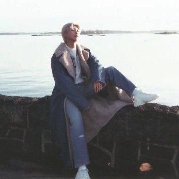 here we have this informative fancam