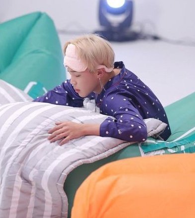 cat___mimi's tweet photo. sleepy 💤 https://t.co/nHZ4hKvV1G