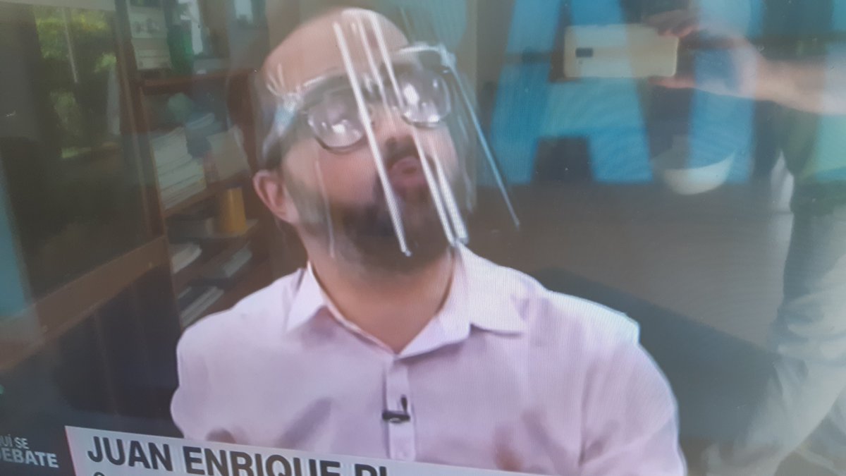AlejandroSig's tweet photo. Juan Eduardo Pi @juanenriquepi
Solido 👍👍 con su Argumentacion
#ChileDebate #AquiSeDebate
via @CNNChile https://t.co/Y6FLj4jKiT