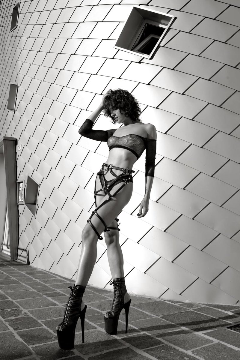 SergeantIce's tweet image. Me for Max Simotti
Color or black&amp;amp;white?
#sergeantice #model #italianmodel #altmodel #travelmodel #alternativemodel #photomodel #professionalmodel #modellaitaliana