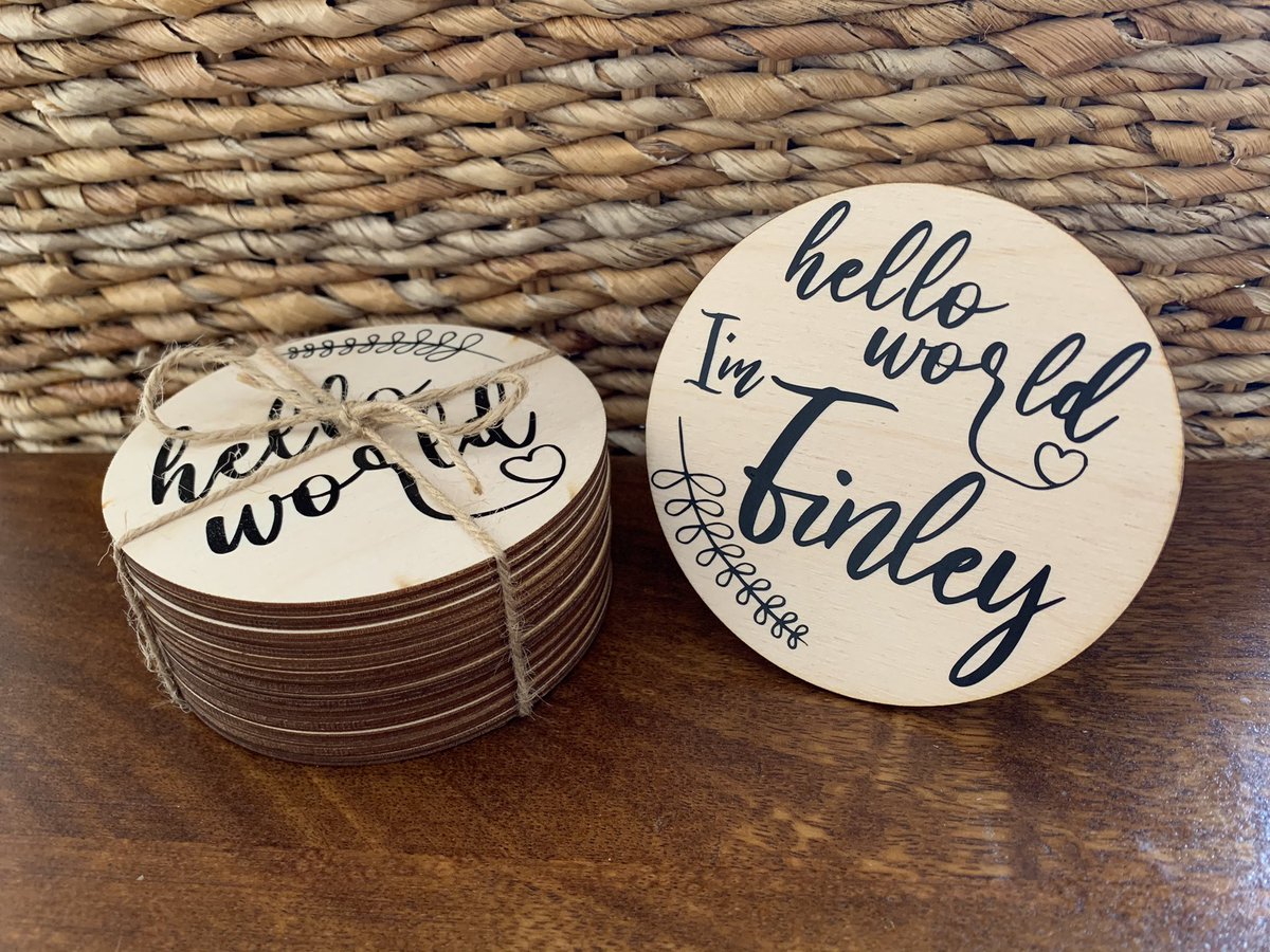 HMakes2's tweet image. Adorable wooden baby milestone photo props to welcome your little bundle into the world! Available as a single ‘hello world’ disc for £2, or a full set of 13 (hello world and 12 monthly milestones) for £16. Discs are smooth wood, 10cm diameter, approx 4mm depth 💕