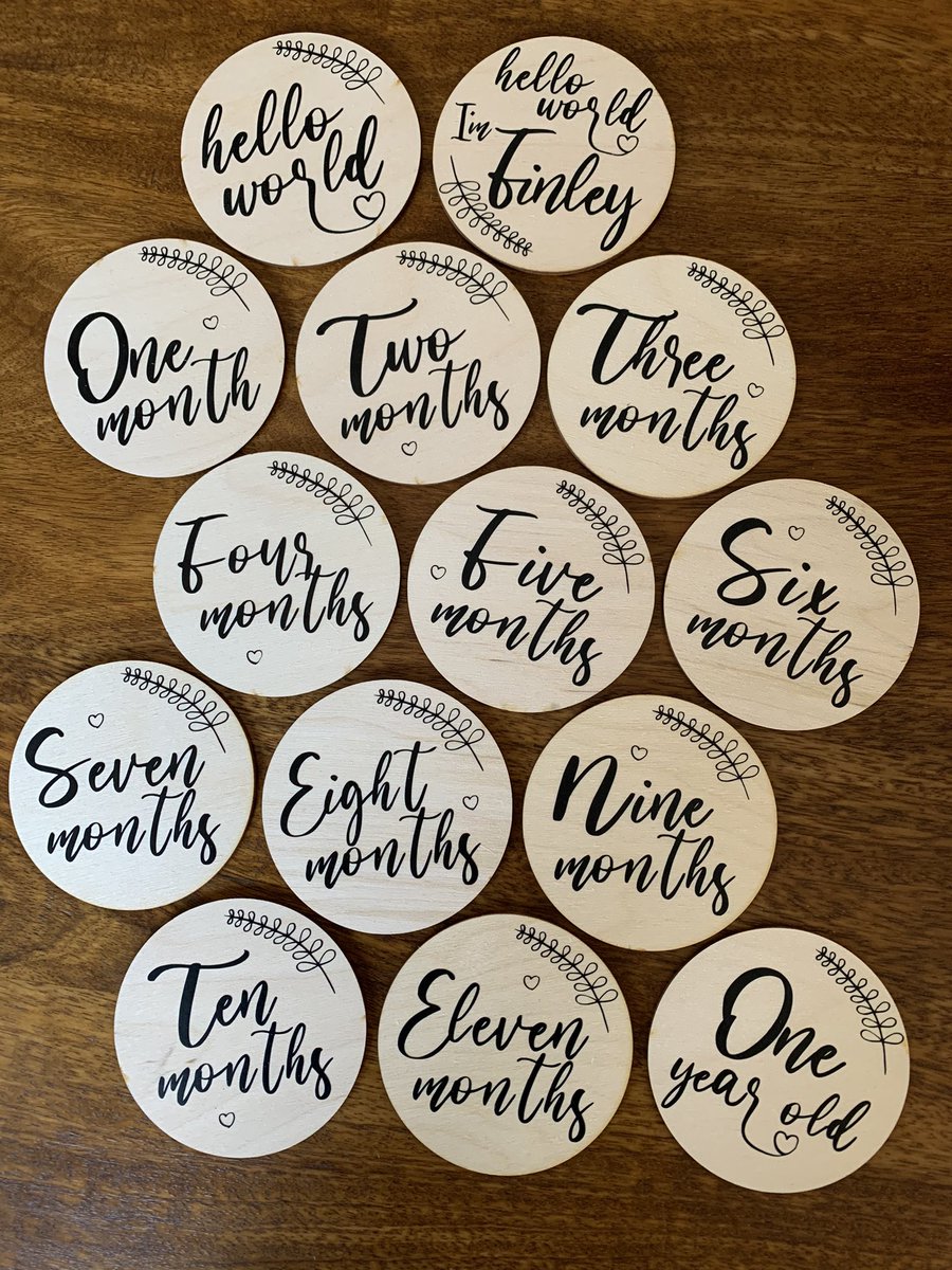 HMakes2's tweet image. Adorable wooden baby milestone photo props to welcome your little bundle into the world! Available as a single ‘hello world’ disc for £2, or a full set of 13 (hello world and 12 monthly milestones) for £16. Discs are smooth wood, 10cm diameter, approx 4mm depth 💕