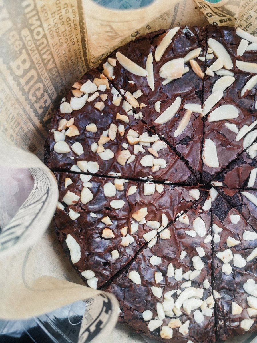 Brownie tweet media