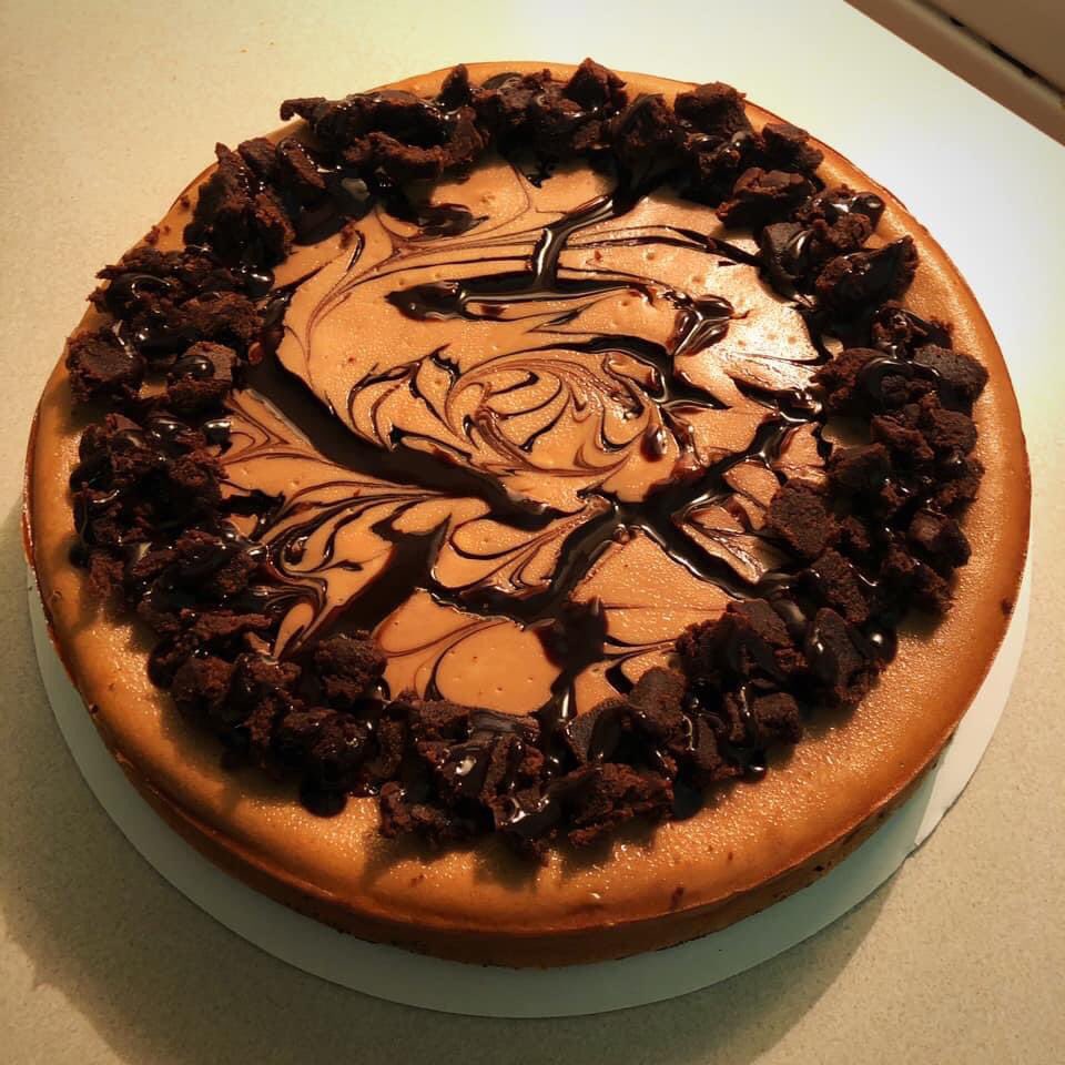 megmuise's tweet photo. If I could, I would send you a celebratory cheesecake!!! (But I’m in Nova Scotia and you’re in Washington lol) @KamalaHarris @JoeBiden #BidenHarris2021 💜 https://t.co/Nnoyqqi0vJ